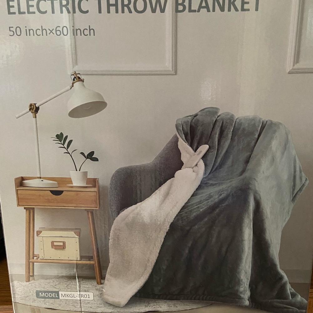 Cozy Electric Throw Blanket - Gray